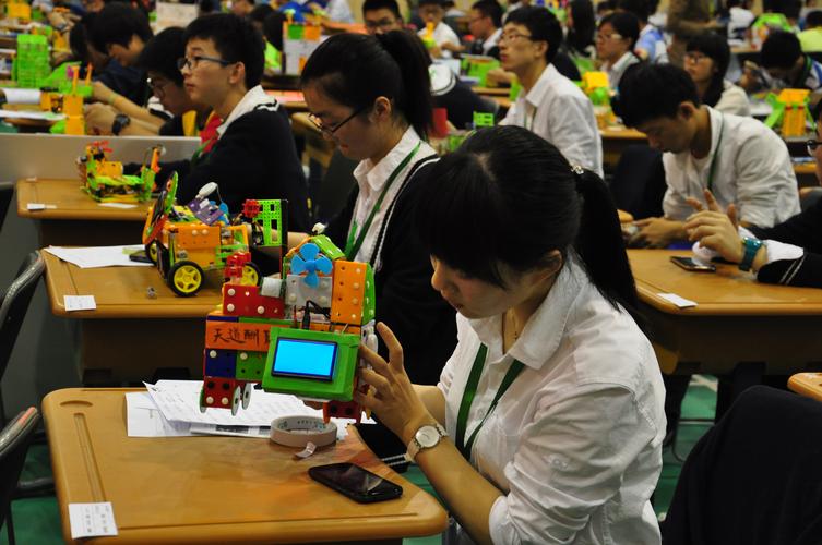 普通高中物联网技术体验及创新探究室建设初探